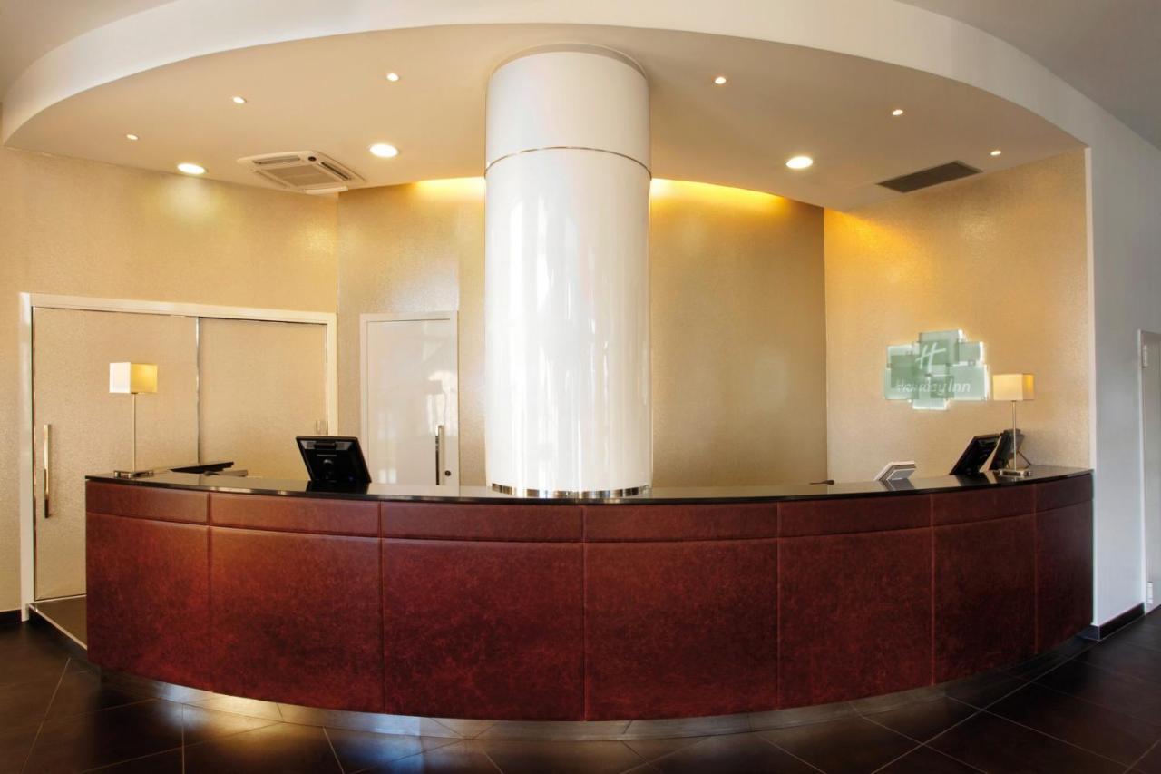 Holiday Inn Genoa City By Ihg Bagian luar foto