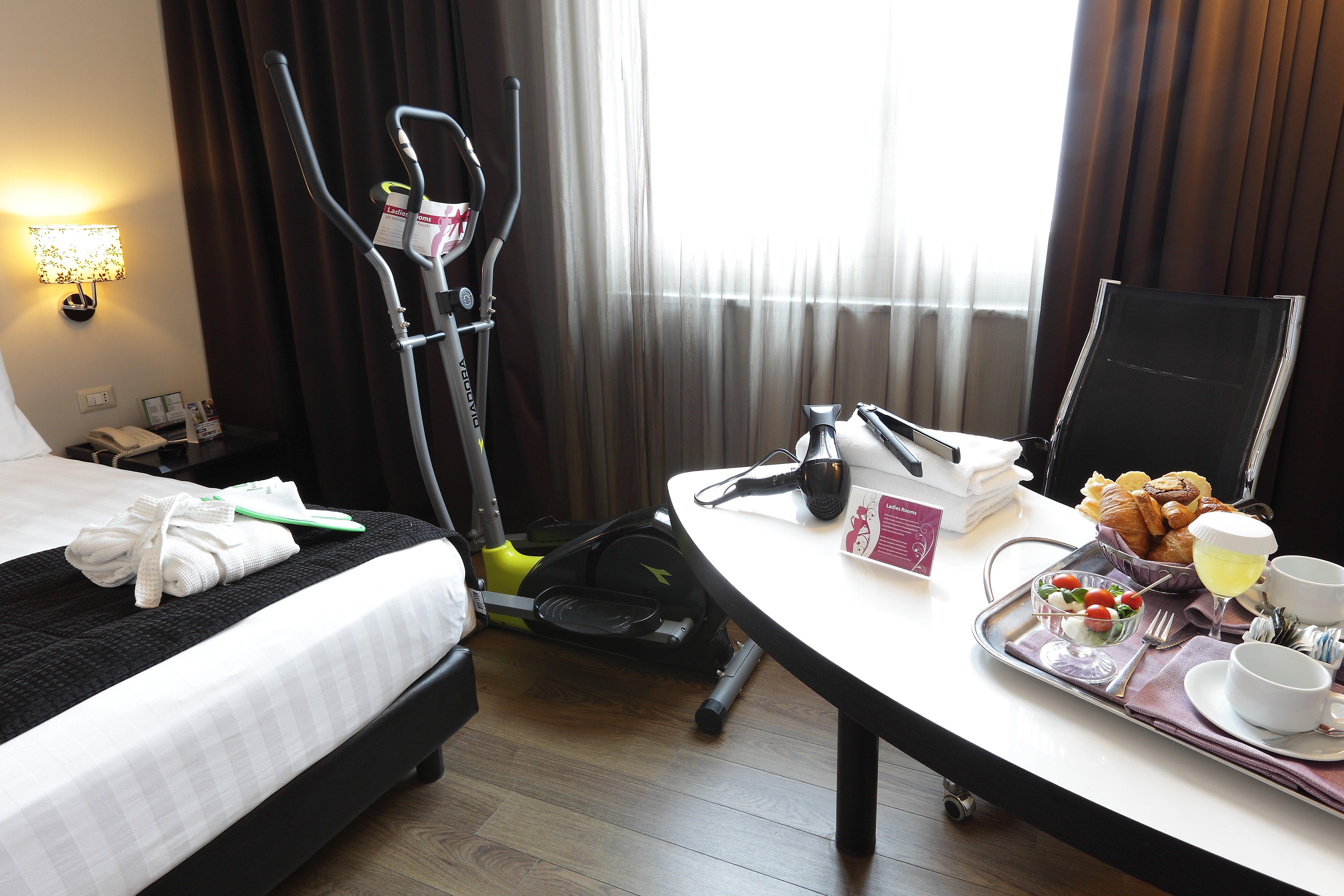 Holiday Inn Genoa City By Ihg Bagian luar foto