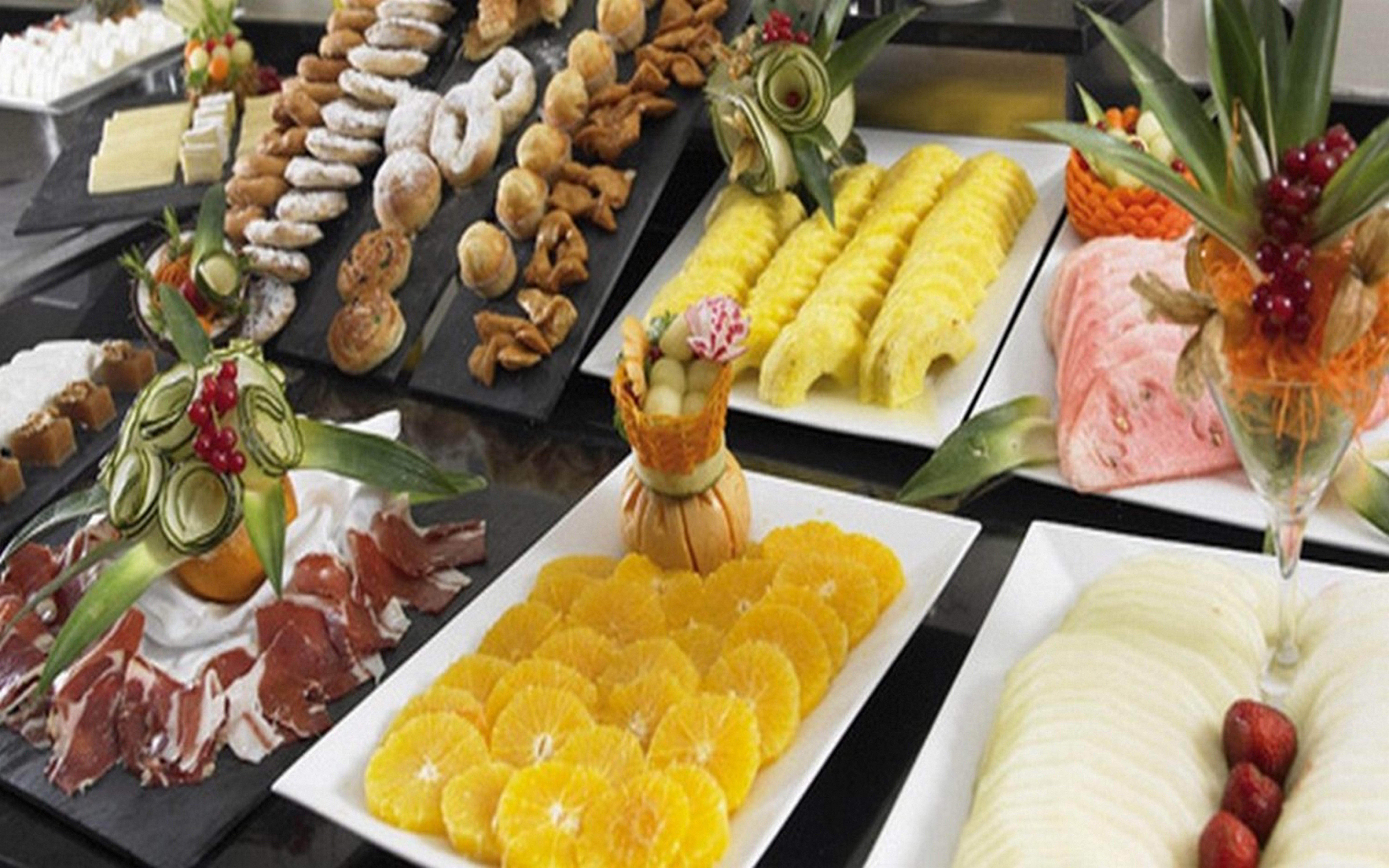 Holiday Inn Genoa City By Ihg Bagian luar foto