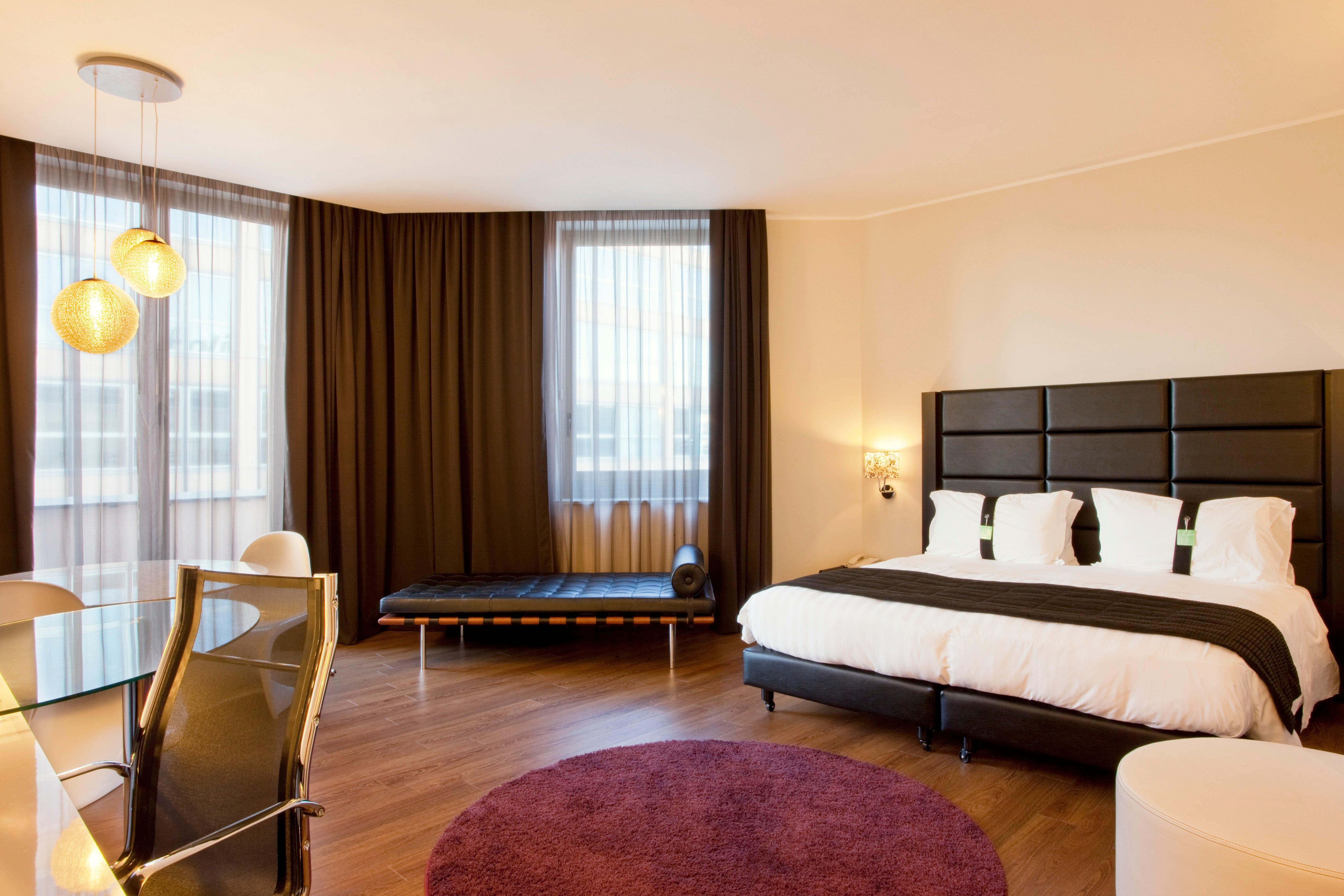 Holiday Inn Genoa City By Ihg Bagian luar foto