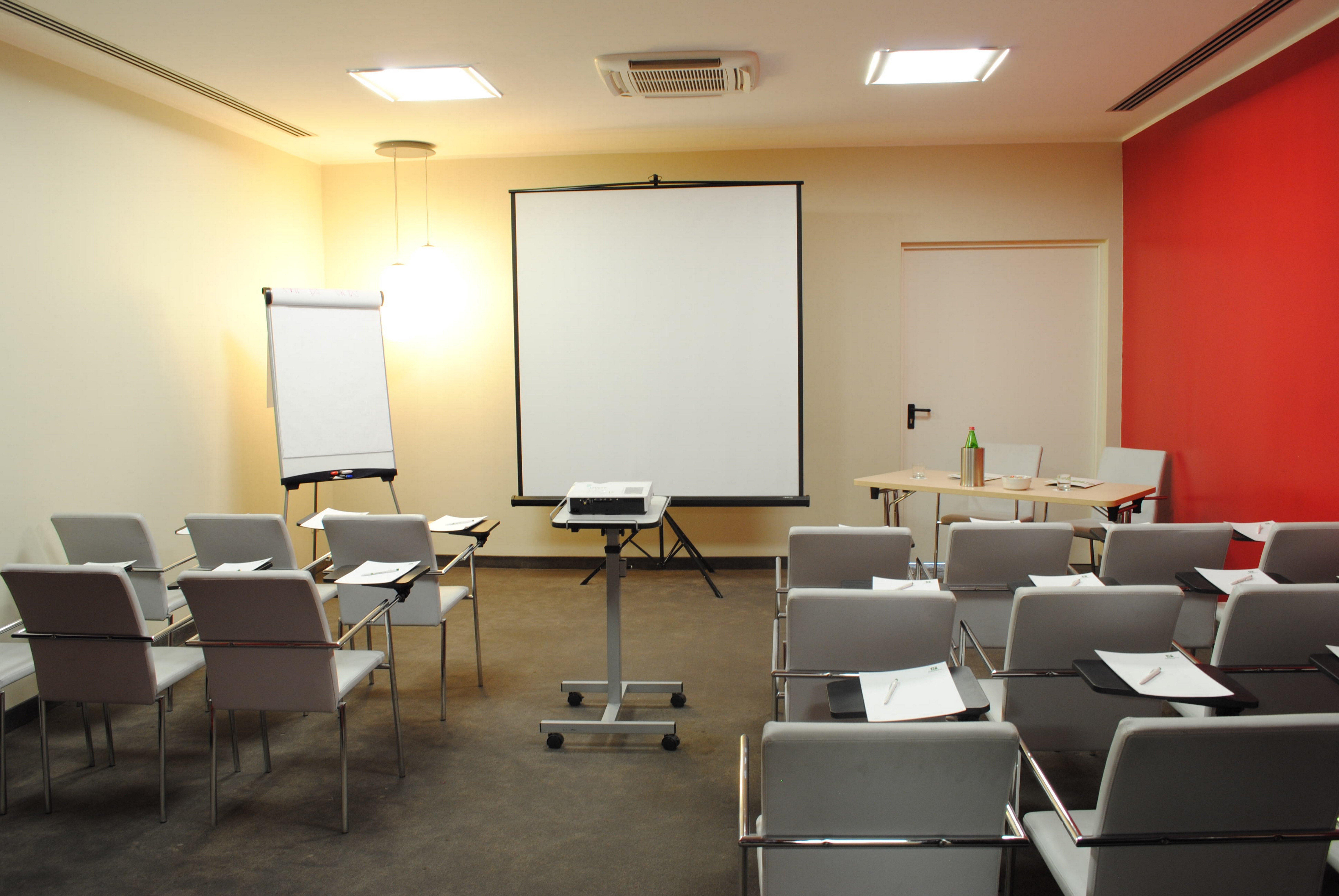 Holiday Inn Genoa City By Ihg Bagian luar foto